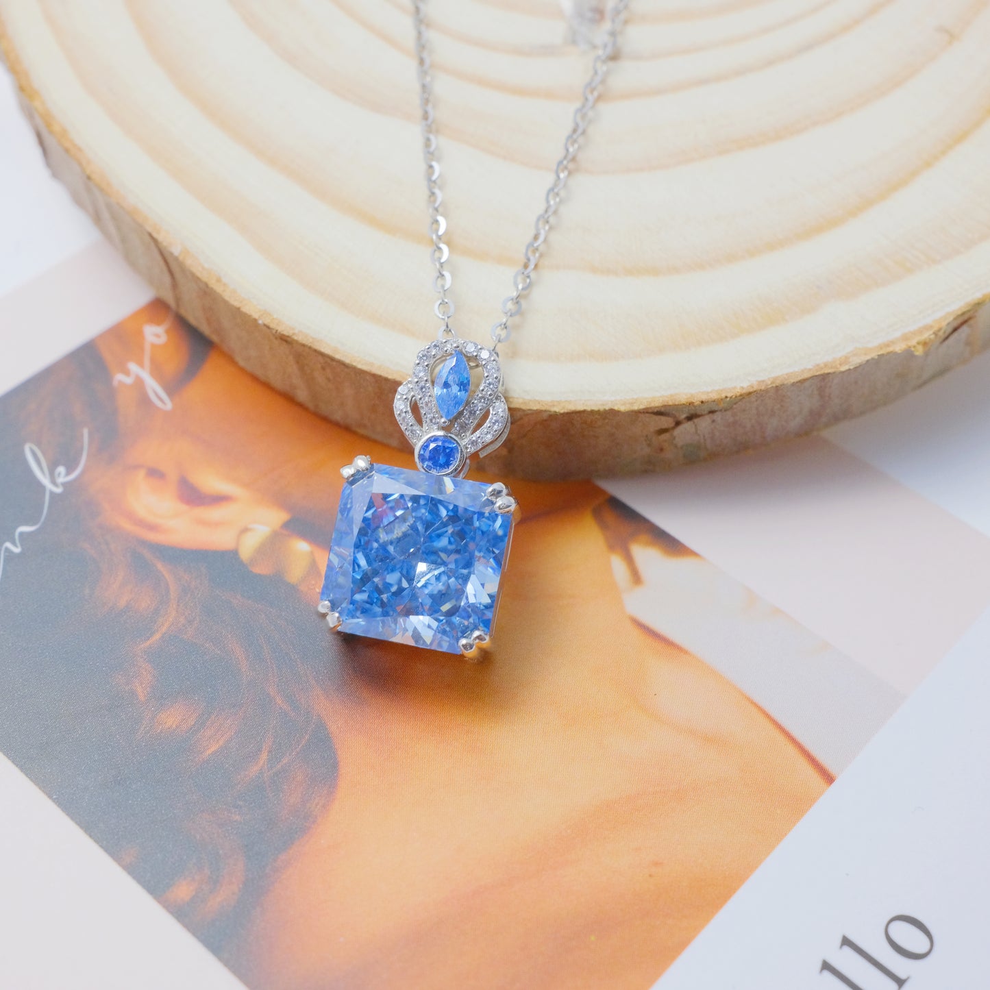 S925 Sterling Silver Blue Gemstone Luxury High-End Necklace.