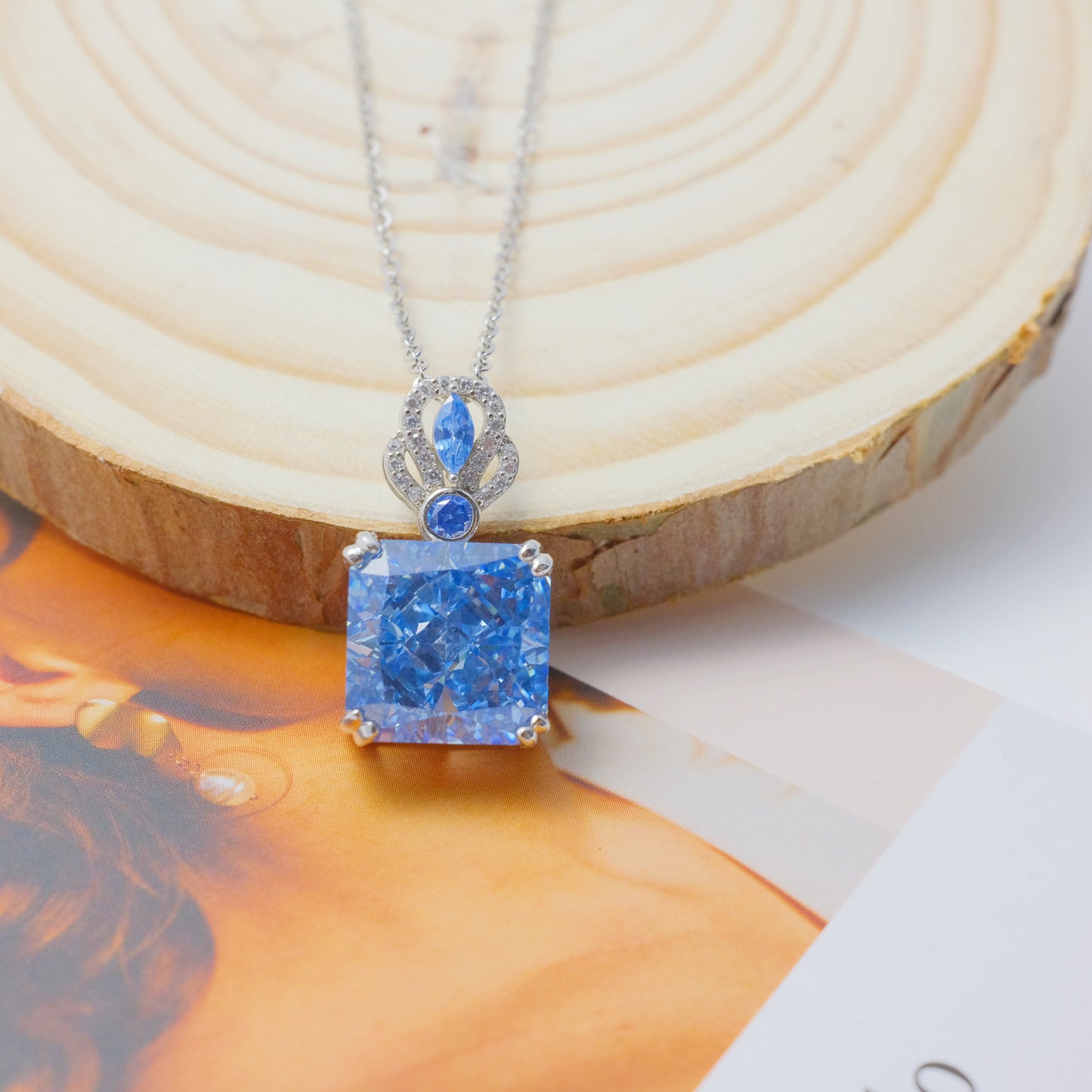 S925 Sterling Silver Blue Gemstone Luxury High-End Necklace.