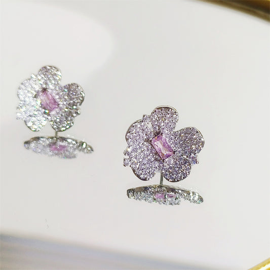 Dream flower stud earrings